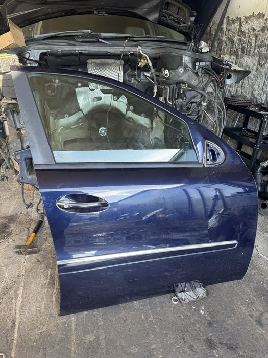 Предна дясна врата за Mercedes ML W164 цвят 359