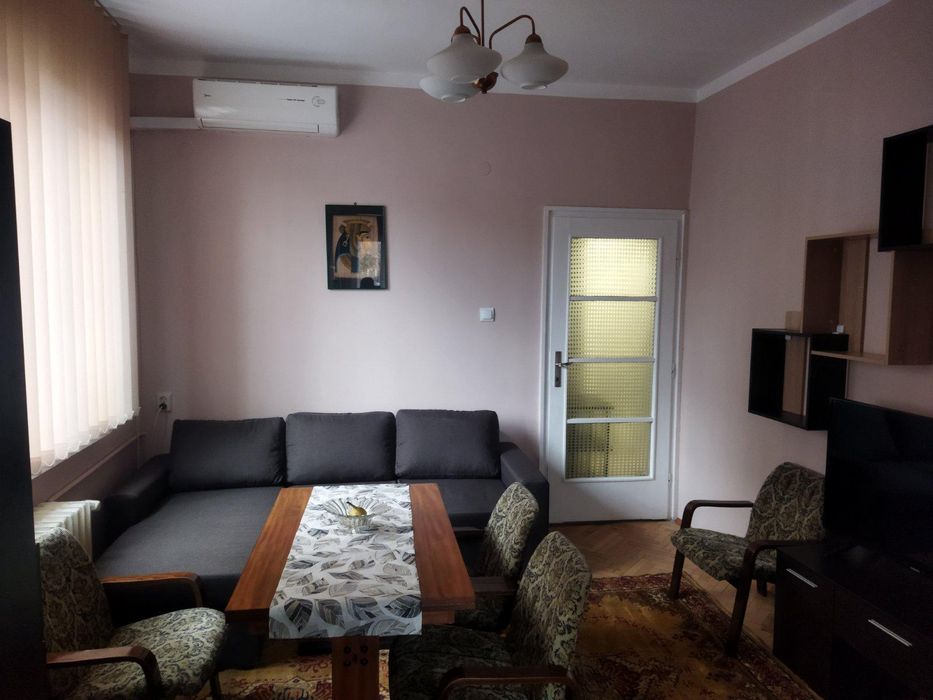 Дава се под наем Двустаен апартамент в София, Център - 70 кв.м за 700 € - Снимка #4