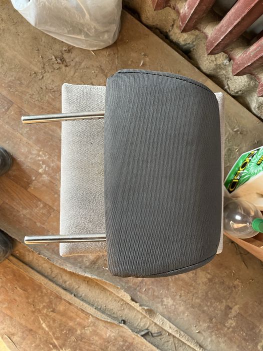 Продам подголовник сиденья