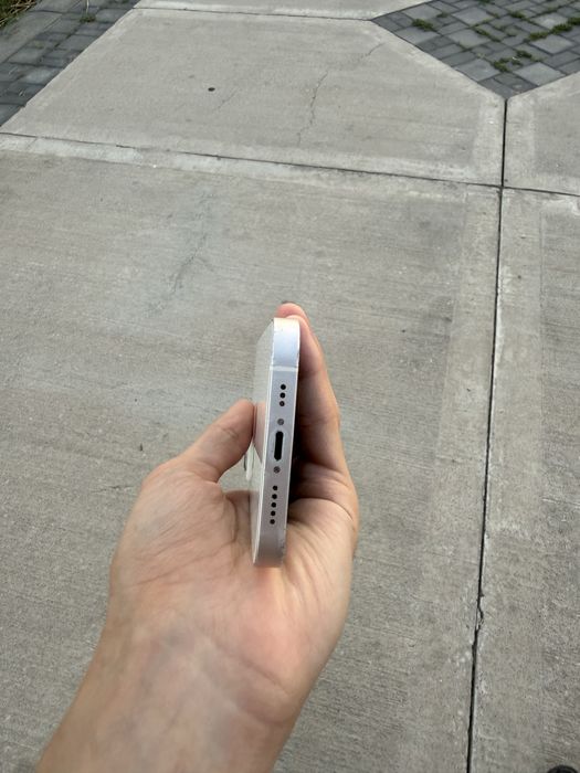 Продам, iPhone 13