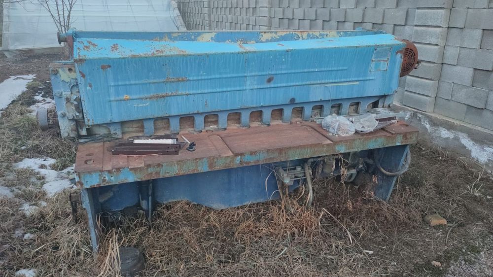 Продам станок гильотина и листогиб