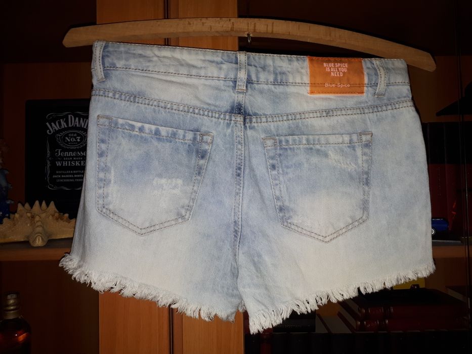 Jeans scurți "damă" -Blue spice 37, Bershka 38, Mango 36