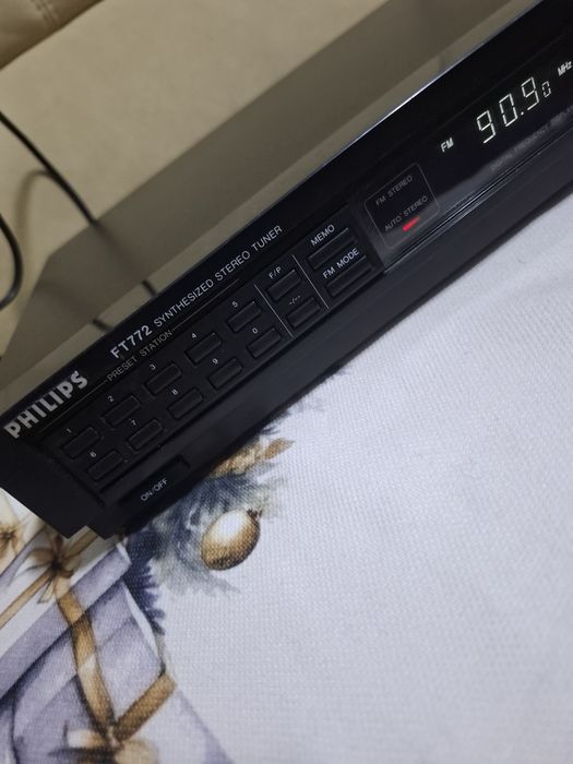 Tuner radio Philips  model FT772