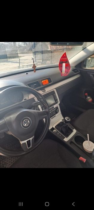 Vând passat b7 an 2012