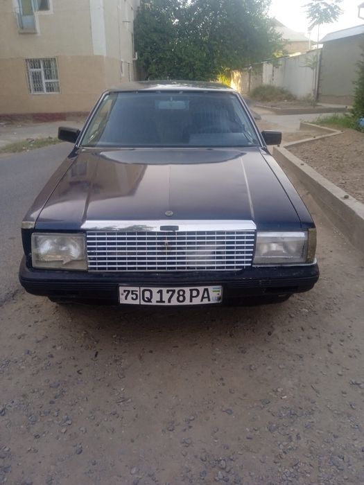 Нисан лаурель прадаетца
