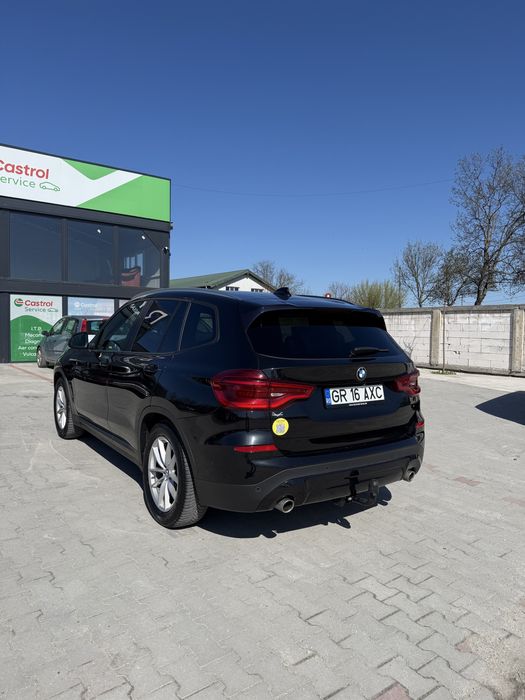 BMW X3 G01 2.0d 150 cp Sdrive camere 360 carlig full led