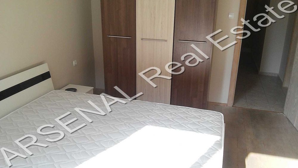 Дава се под наем Тристаен апартамент в София, Център - 130 кв.м за 750 € - Снимка #4