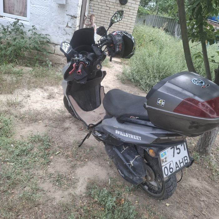 Продам скутер макси