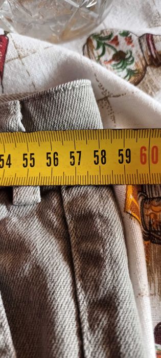 Нов голям сив дънков панталон