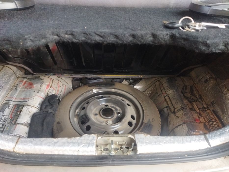 Полный комплект с зимними шинами !