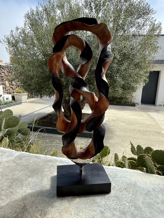 Скулптура / статуя от дърво и метал