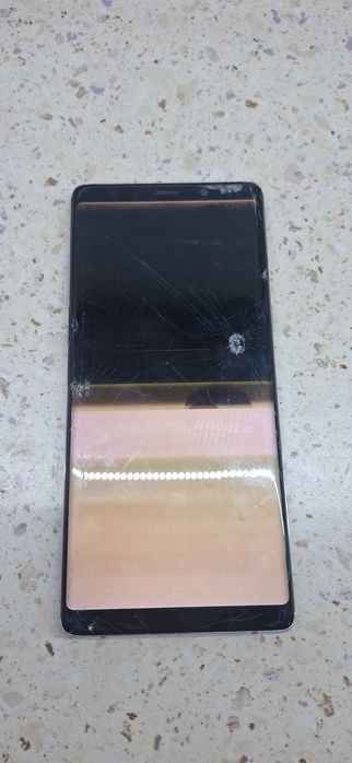 Продам Samsung Note 8 на запчасти (разбит дсплей)