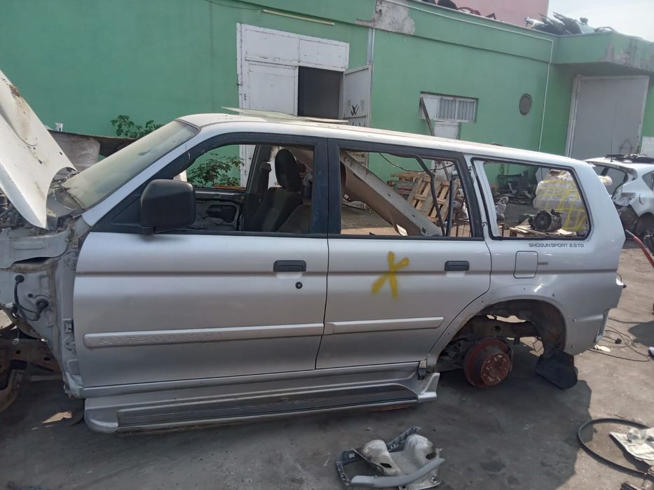 Brat suspensie stanga fata Mitsubishi Pajero Sport 1 (1996 - 2005)