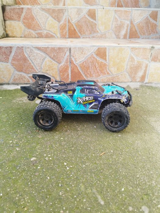 RC кола-4×4-1/18