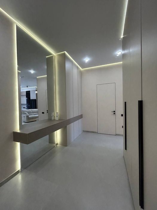 Продаётся 2/3/10 квартира в ЖК Мухташам, Юнусабад, Минор