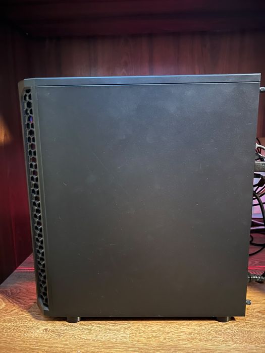 PC Gaming Ryzen 5 1600, RX 570 8GB, 16GB DDR4, SSD+HDD + Monitor 24"