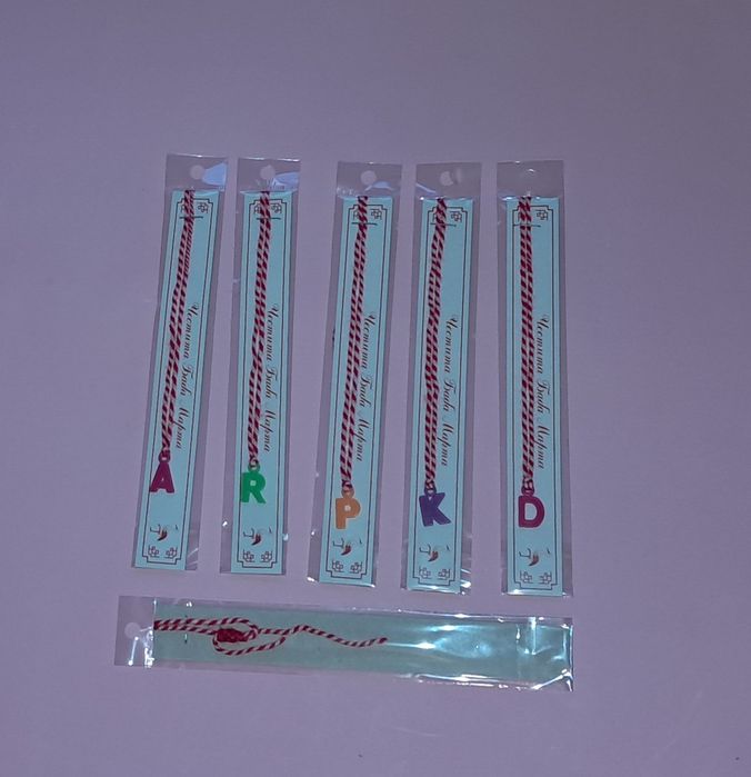 Мартеници – ръчна изработка, различни модели, готови за продажба