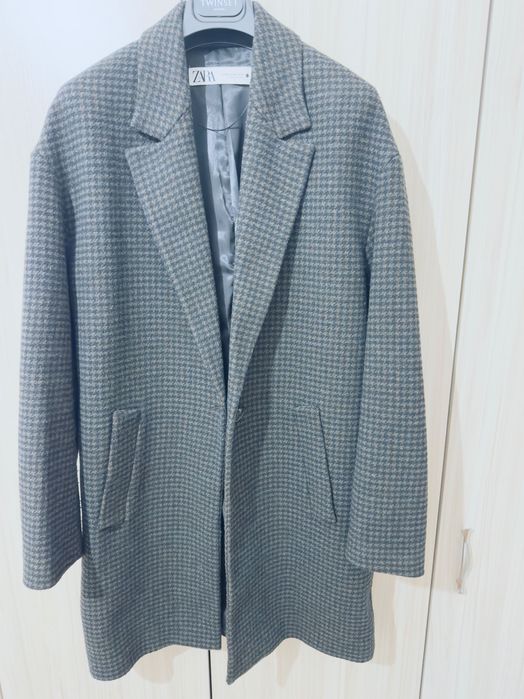 Вълнено палто ZARA