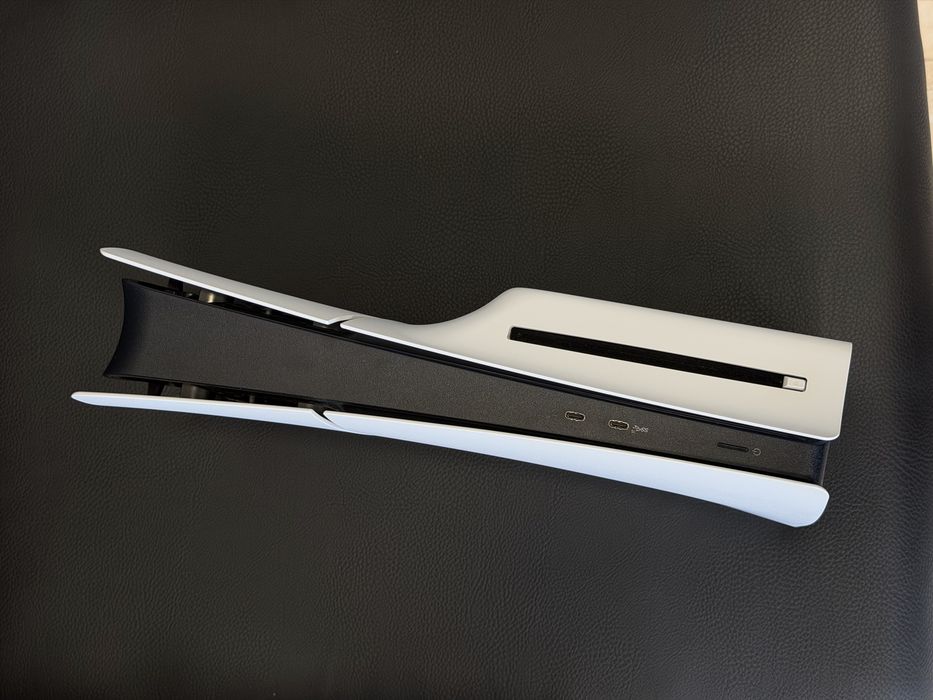 Перфектен PlayStation 5 SLIM