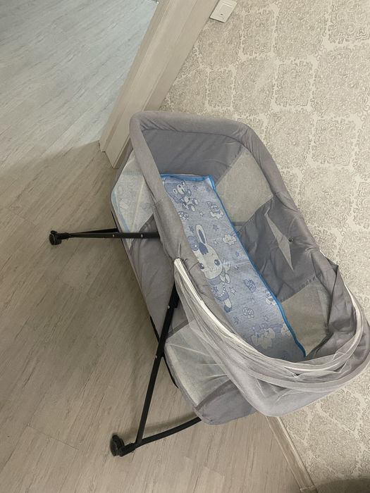 Продам манеж