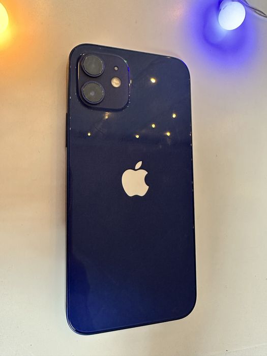 Продам срочно iPhone 12
