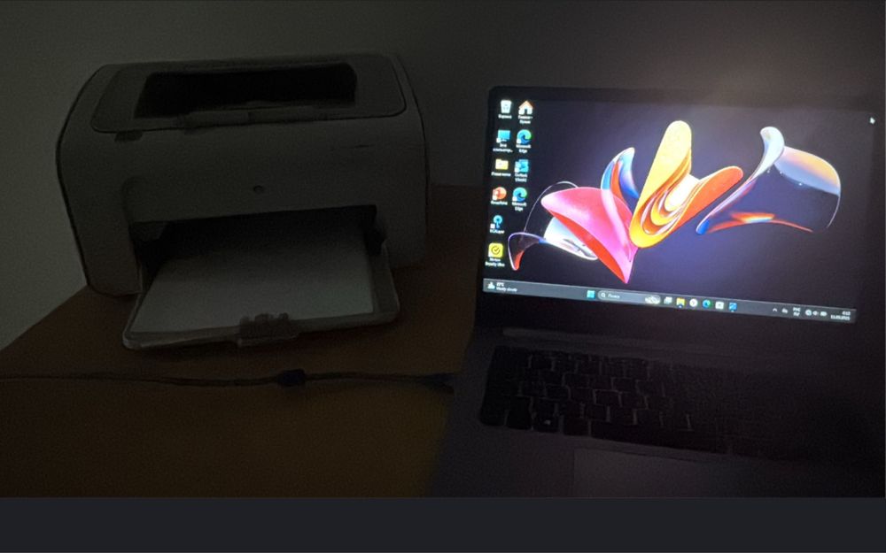 ноутбук aser продаётся срочно 80 к в подарок принтер