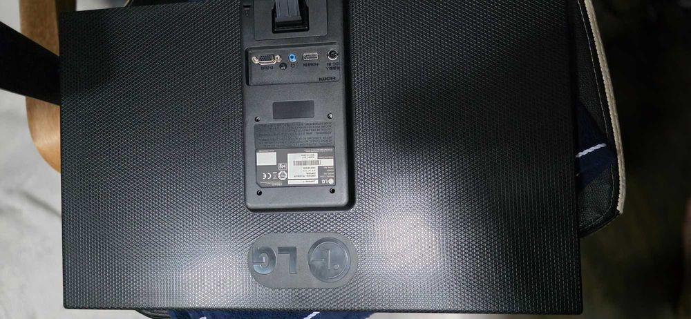Monitor LED LG 23MP48HQ-P 23 inch 5ms black HDMI DEFECT (funtioneaza doar pe VGA)