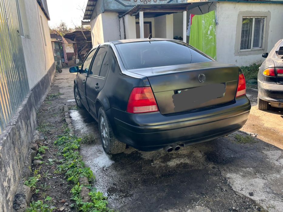 Продаю машину Volkswagen Jetta