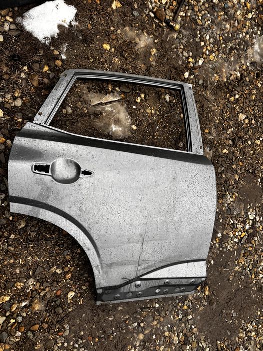 Ușă dreapta spate nissan qashqai j 12.