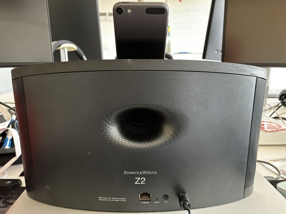 Pachet Hi-Fi Audio: Boxă Bowers & Wilkins Z2 + Apple iPod Touch Gen 6 (32GB)