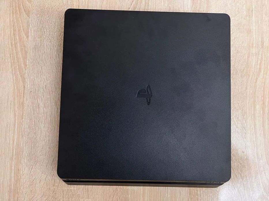 PlayStation 4 slim