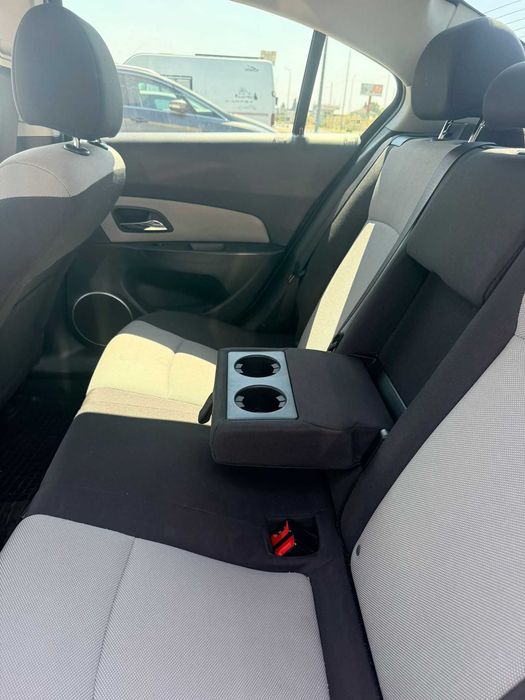 Chevrolet Cruze LS 2011,accept si schimb cu Audi A3,Golf,ceva mai mic.