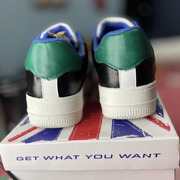 Adidasi pictati manual