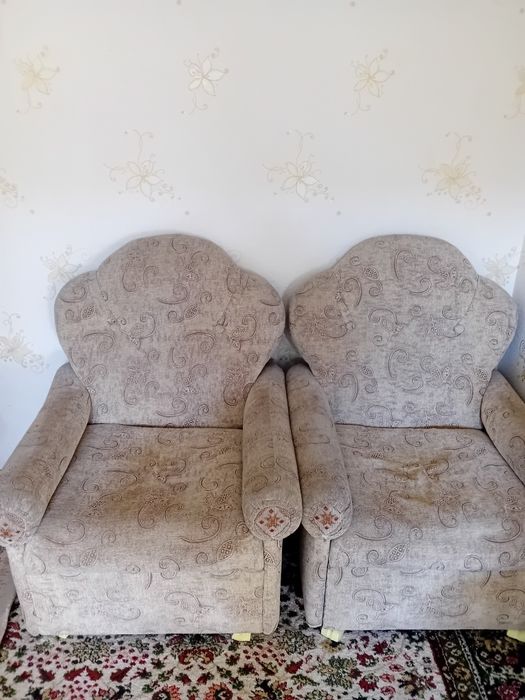 Диван кресла в хорошем