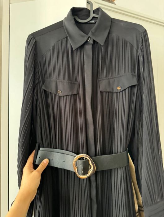 Rochie Zara cu nasturi aurii**