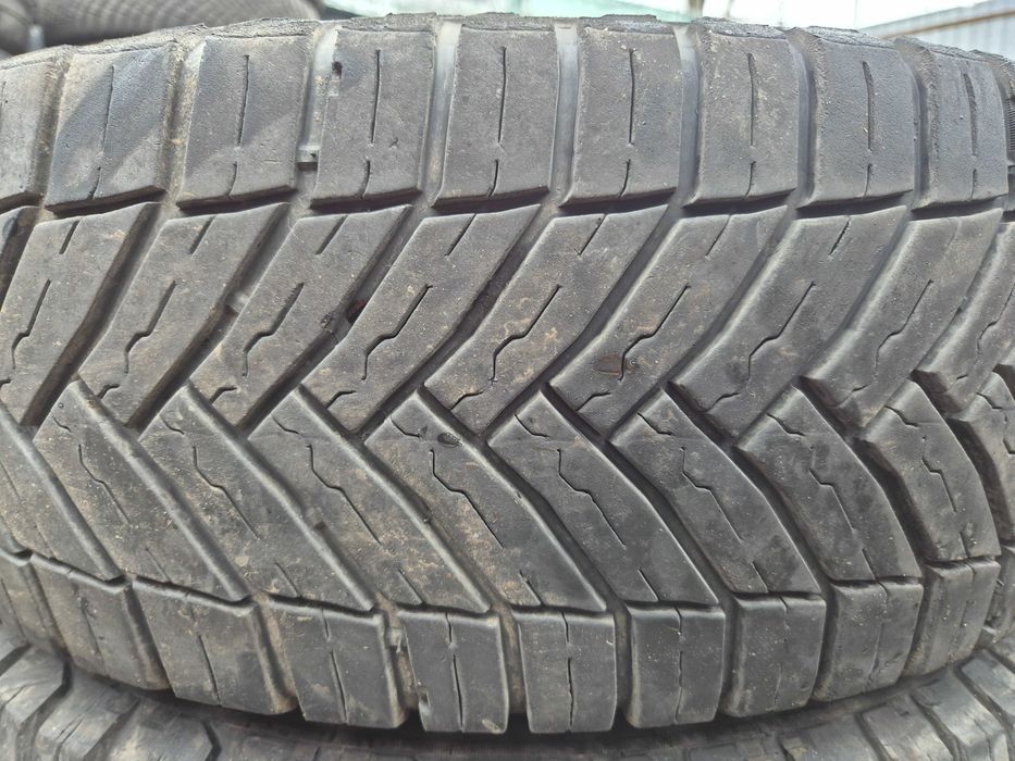 2 Anvelope VARA IARNA 4 Sezoane - 215/65/16C - Michelin - 2021