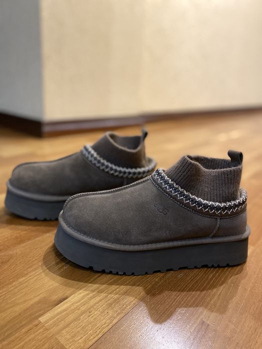 Угги новые. Цвет хакки