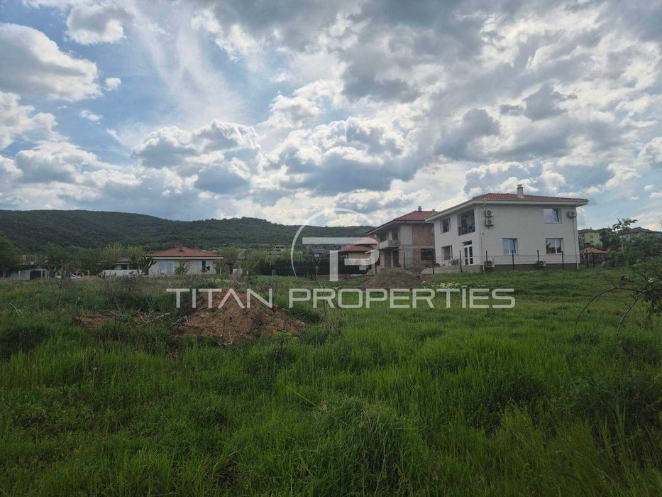 Продава се Парцел в Пловдив, Тракия - 3080 кв.м за 54 €/кв.м - Снимка #1