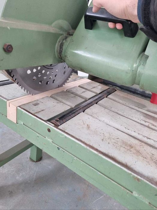 Circular pendula pentru scurtat cherestea