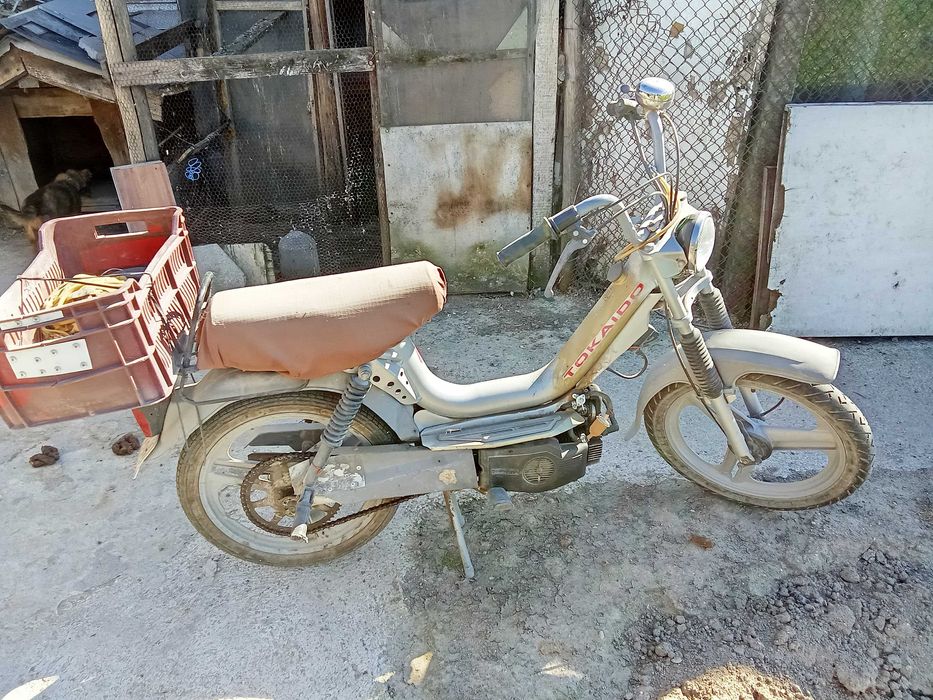 Продавам регистриран мотопед