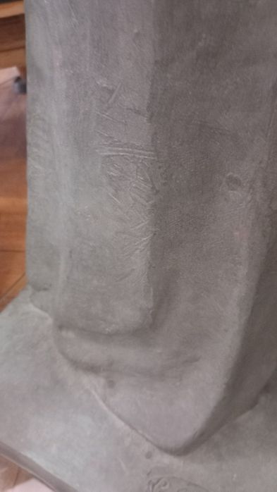 Стара бронзова статуя " Дева Мария с Плащеницата"