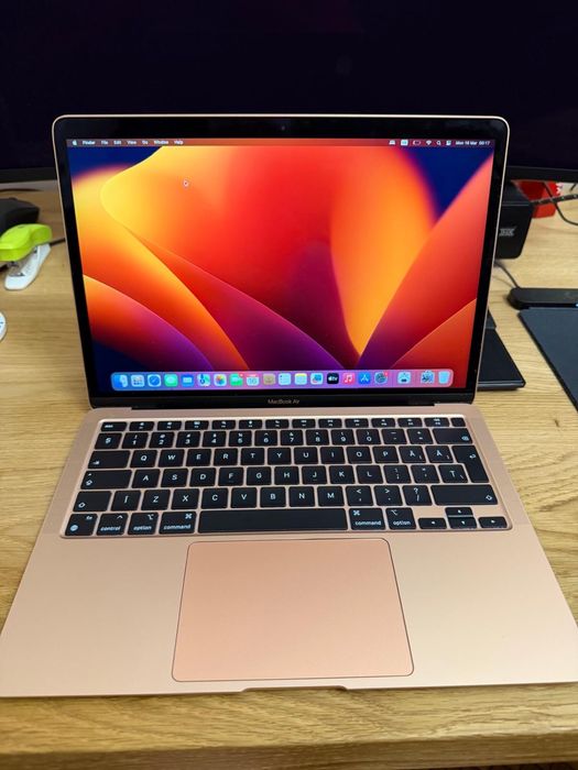 MacBook Pro 15 inch 2018 17 Radeon Pro 555X