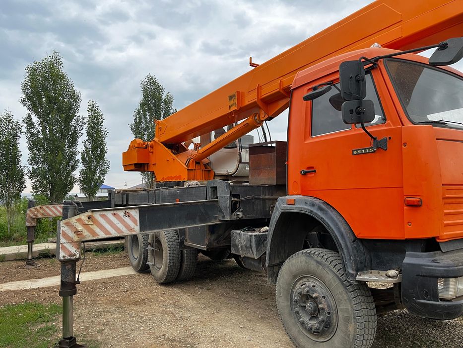 Продам  автокран Ивановец-25 тн