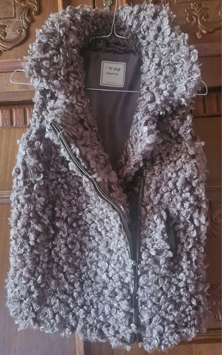 Vestă Next, 9-10 ani, 140 cm, superbă, în stare bună