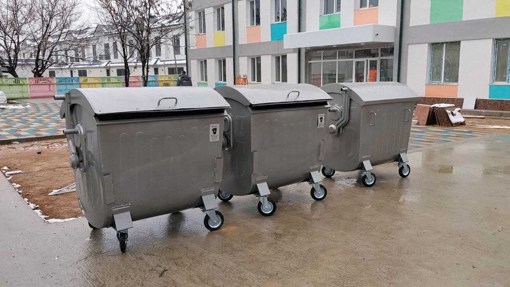 1100л Оценковка Мусорный бак