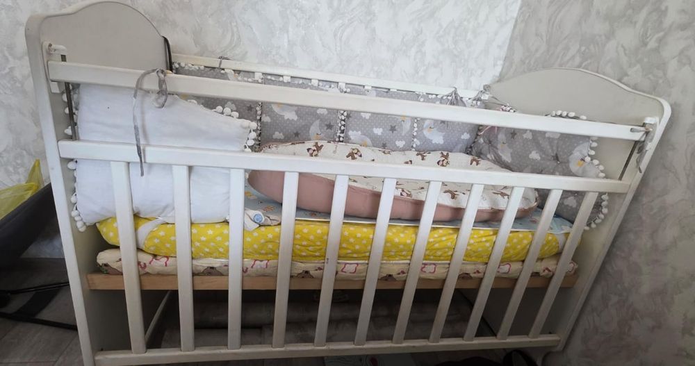 Продам детскую кроватку