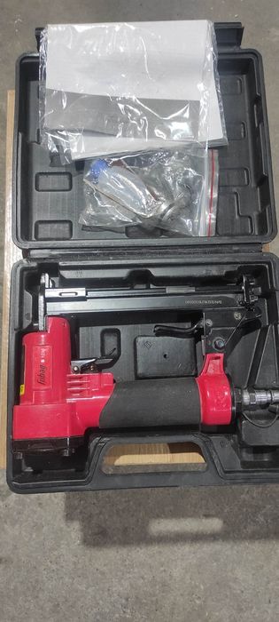 Степлер пневматический