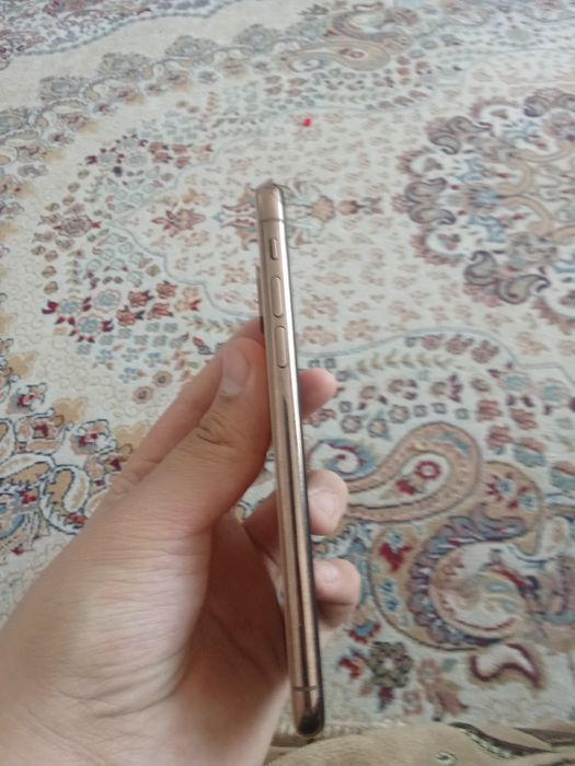 Продам сломанный iPhone 10 XL