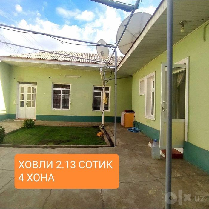 Кибрай марказида Ховли Уй сотилади  3 хона 2.13 сотик