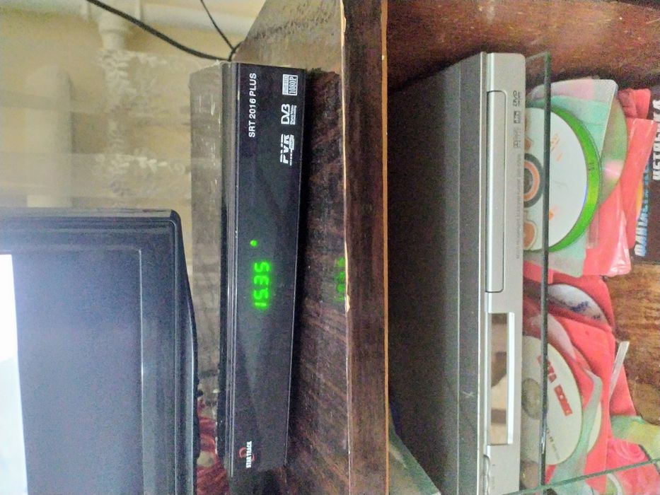 HD BOX 100 pr показывает все каналы ОРТ.россия 1.тнт.нтв.домашний.рен.